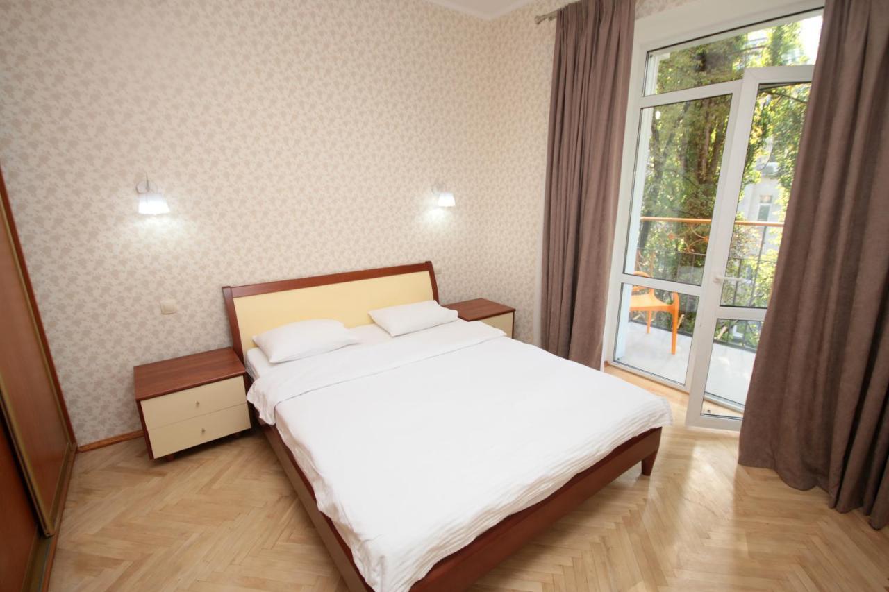 Inn Home Apartments In Kiev Center Экстерьер фото