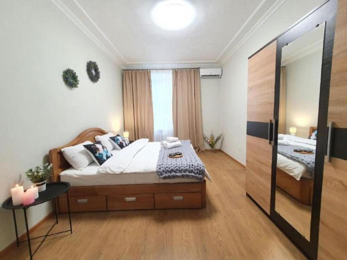 Inn Home Apartments In Kiev Center Экстерьер фото